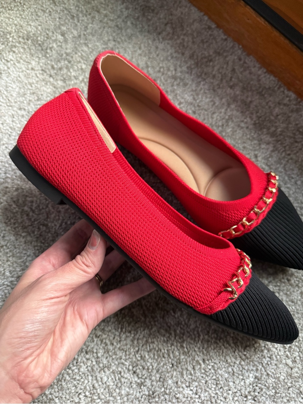 NIB Red and Black Pointed Chain-Trim Knit Ballet Flats - Picture 2 of 3